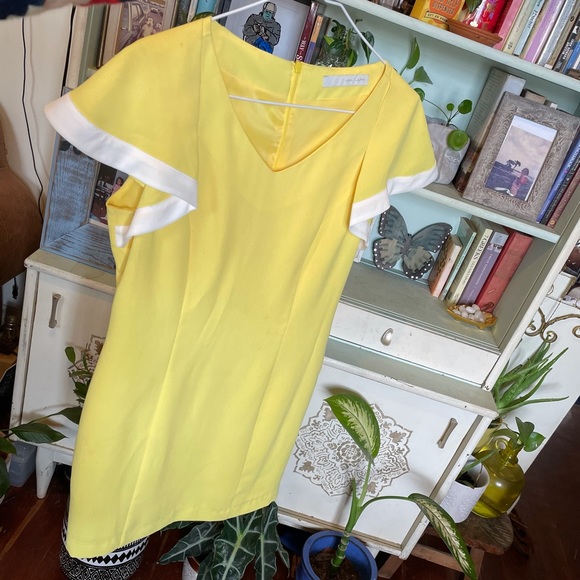 Ana Capri banana yellow cap sleeve dress - Picture 9 of 14